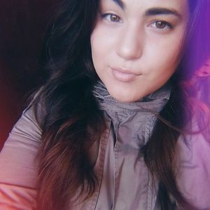 Meet Your Posher, Marina